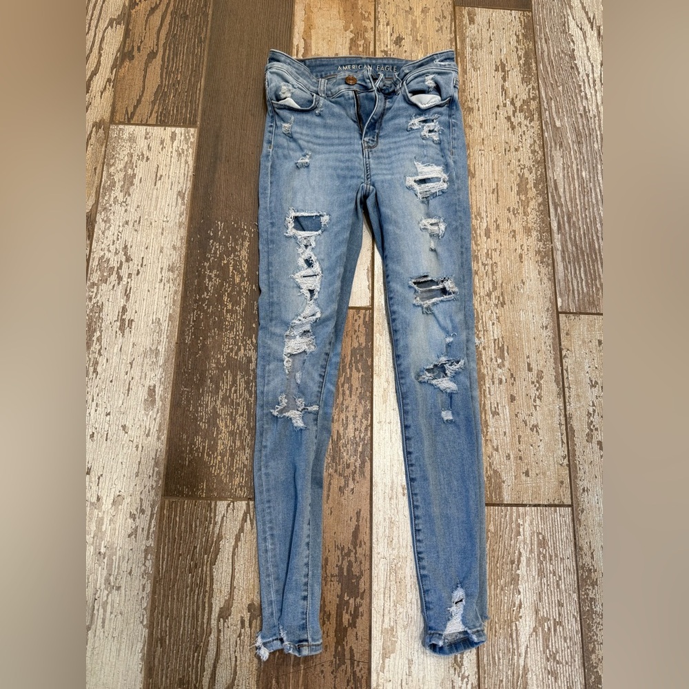 American Eagle distressed jeans